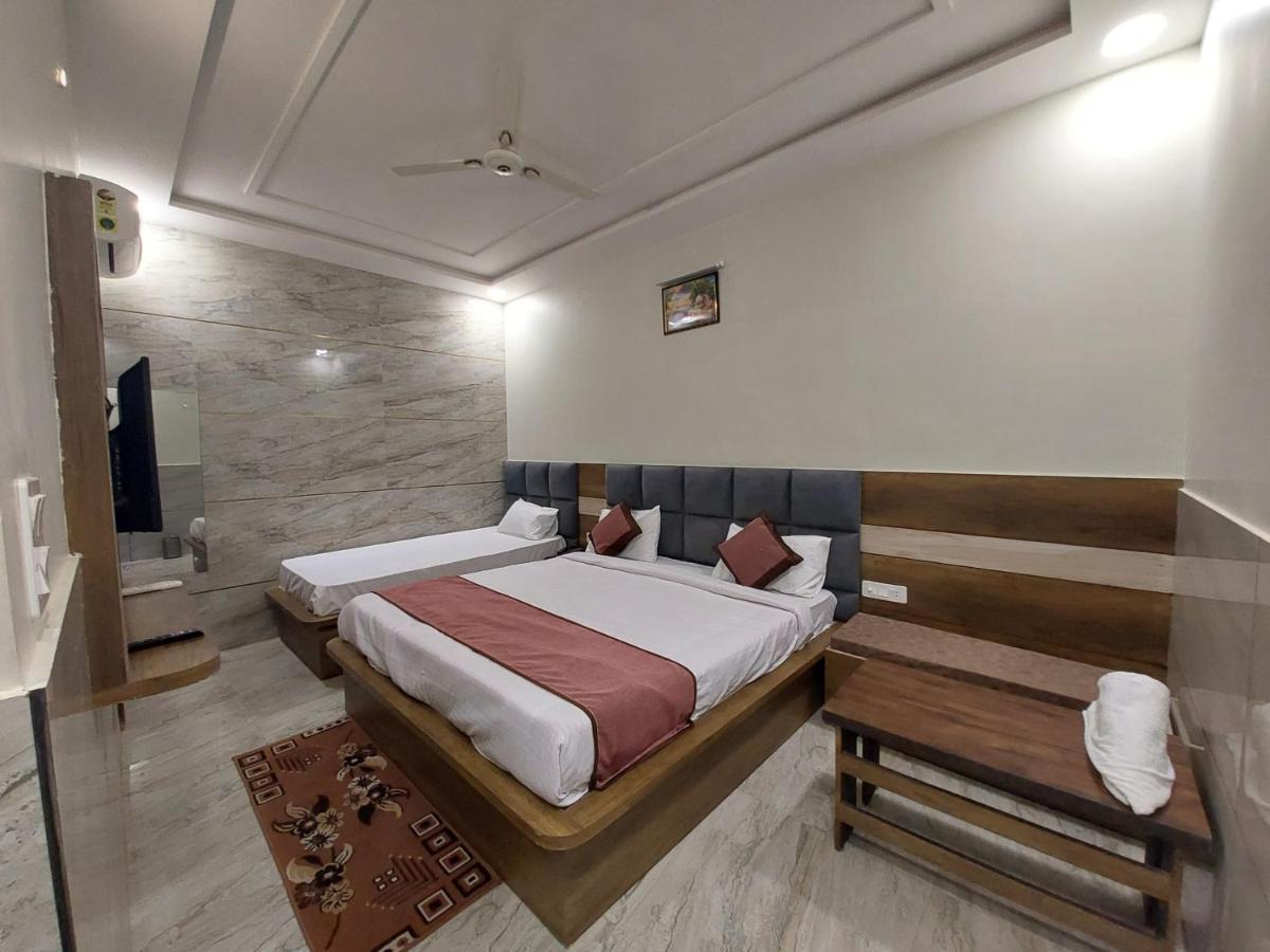Taj Nice Point Manage By Taj Sunrise Group Агра Экстерьер фото
